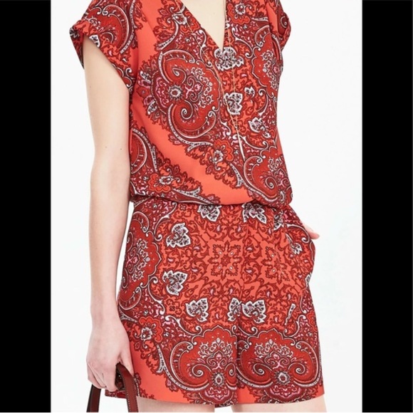 BABANA REPUBLIC Coral Paisley Romper - Picture 1 of 4
